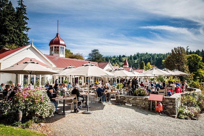 TSS Earnslaw and BBQ Buffet Lunch in Queenstown - Alcohol and Menu Options
