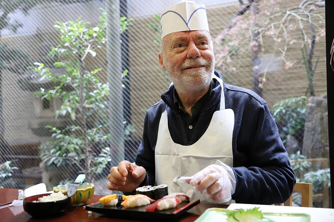 Tsukiji Fish Market Visit and Sushi Making Experience - Sushi Dining Experience