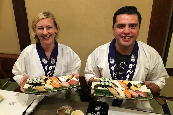 Tsukiji Fish Market Visit and Sushi Making Experience - Tour Logistics and Accessibility