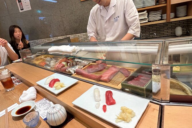 Tsukiji Food Tour: Explore Japans Freshest Flavors for Global - Navigating the Bustling Market With Expertise