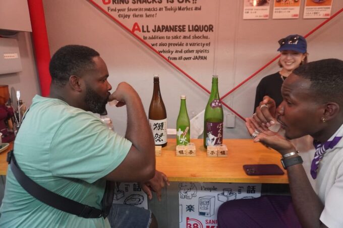 Tsukiji Market Foodie Tour: Enjoy Seafood, Sushi, and Sake - Customer Feedback