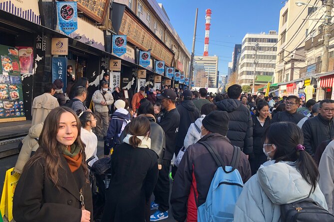 Tsukiji Outer Market Seafood Breakfast Tour in Tokyo - Exploring Tsukiji Outer Market