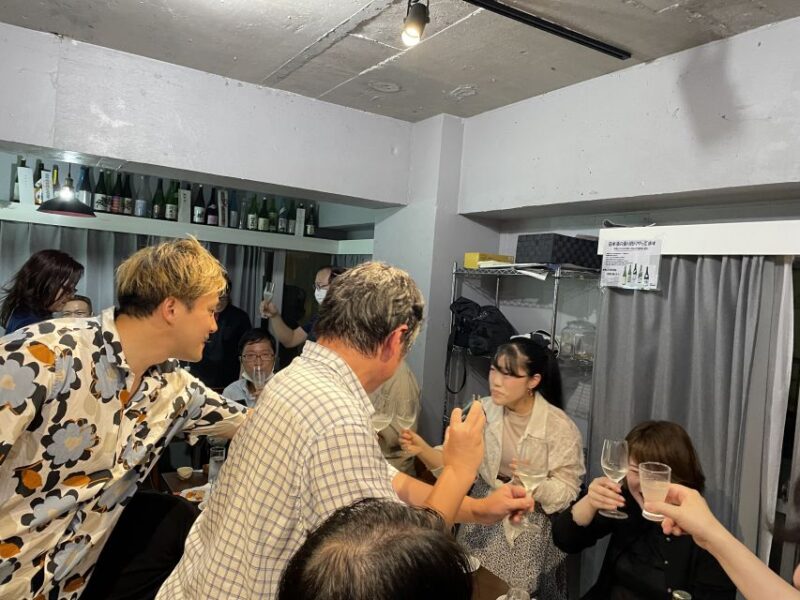 Tsukiji: Outer Market Walking Tour & Sake Tasting Experience - Key Points