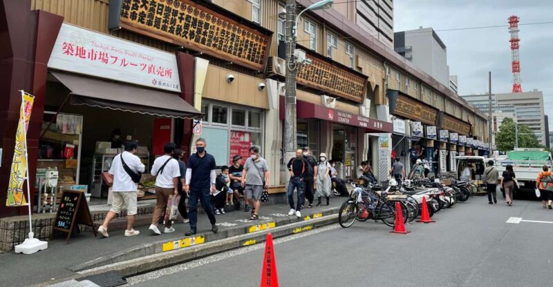 Tsukiji: Outer Market Walking Tour & Sake Tasting Experience - Exploring Tsukiji Outer Market