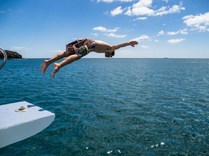 Tuineje: Southeast Fuerteventura Boat Cruise With Lunch - Mobility and Accessibility