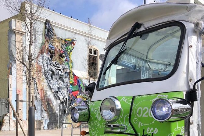 Tuk Tuk Lisbon: Exploring Urban Art 2H or 3H - Meeting and End Points