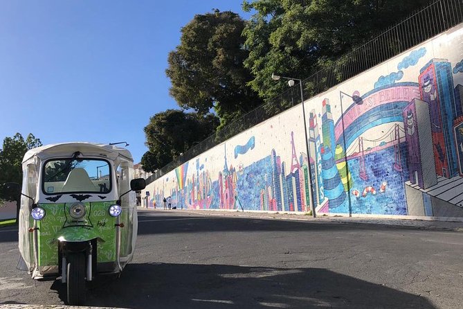 Tuk Tuk Lisbon: Exploring Urban Art 2H or 3H - Tuk Tuk Transportation
