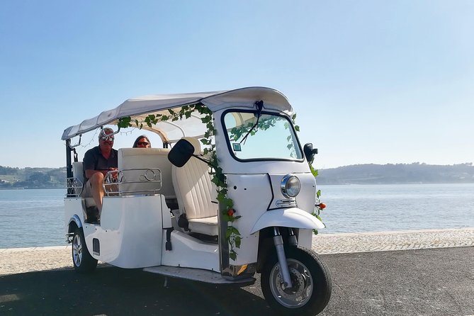 Tuk Tuk Lisbon Guided Tour! 100% PRIVATE & PERSONALIZED - Customizable Tour Duration