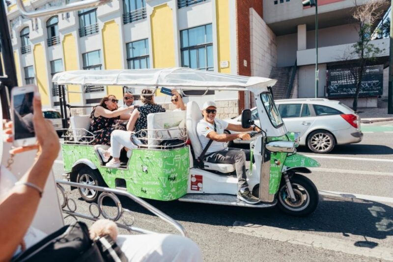 Tuk Tuk Lisbon: Street Art 2-Hour - Key Points