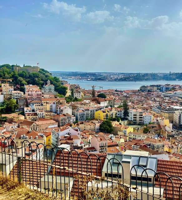 Tuk-Tuk Sightseeing in Lisbon(Old Town) - Key Points