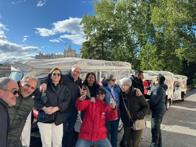 Tuk Tuk Tour With Wine Tasting in Madrid - Tour Customization Options