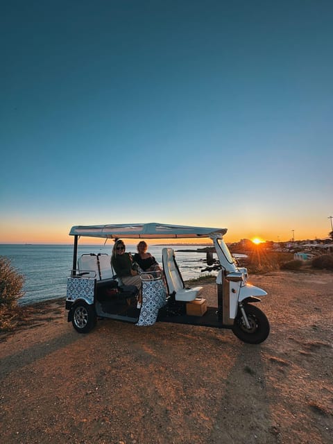 Tuktuk Tour to CASCAIS - Tour Experience