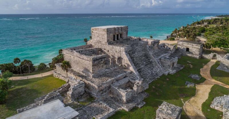 Tulum: Maya Archaeological Wonders - Key Points