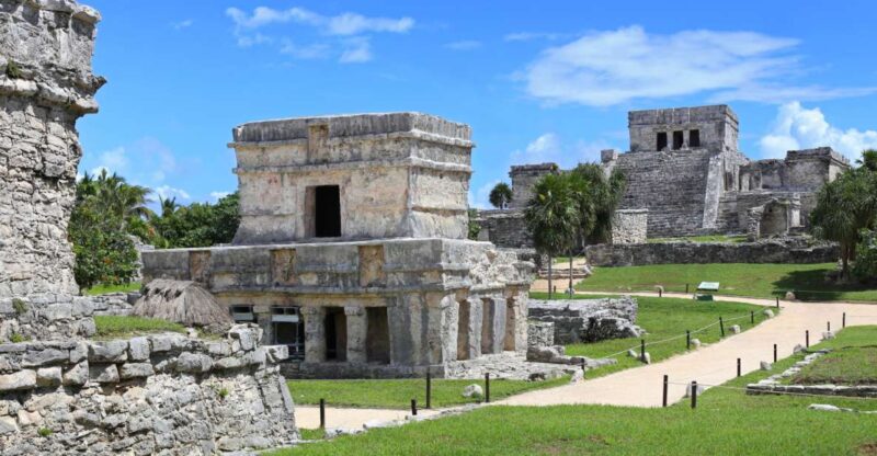Tulum: Self-Guided Mayan Ruins Tour - Exploring the Tulum Ruins