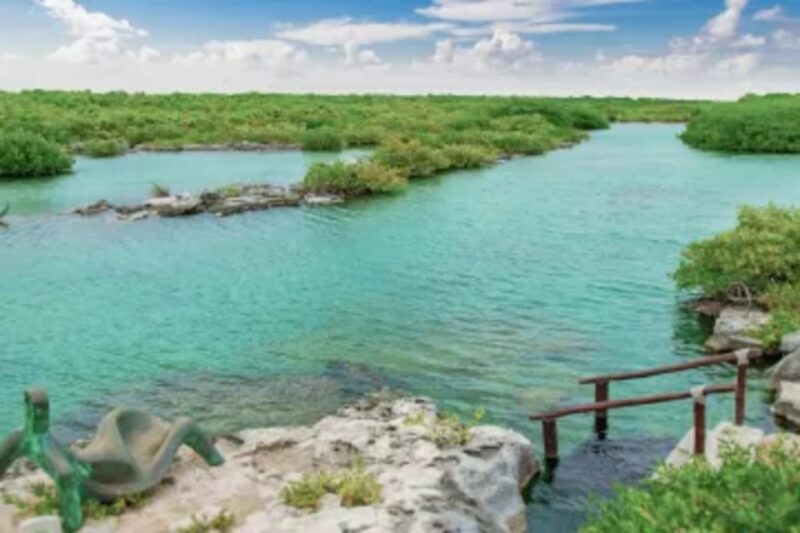 Tulum Yalku Plus - Exploring Tulums Ruins
