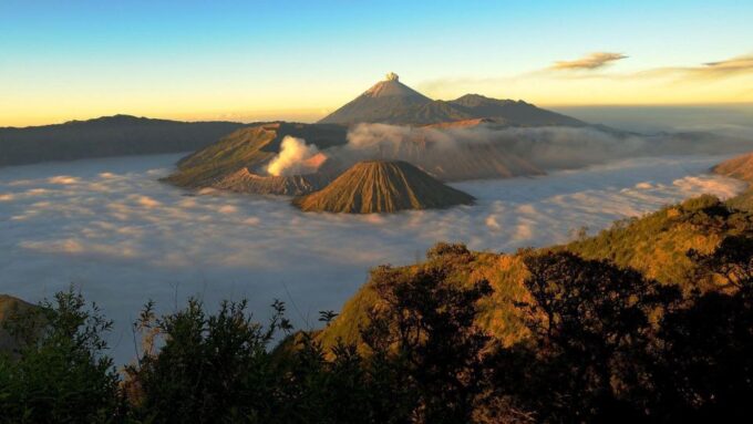 Tumpak Sewu Waterfall and Bromo Sunrise 2D1N From Surabaya - Frequently Asked Questions