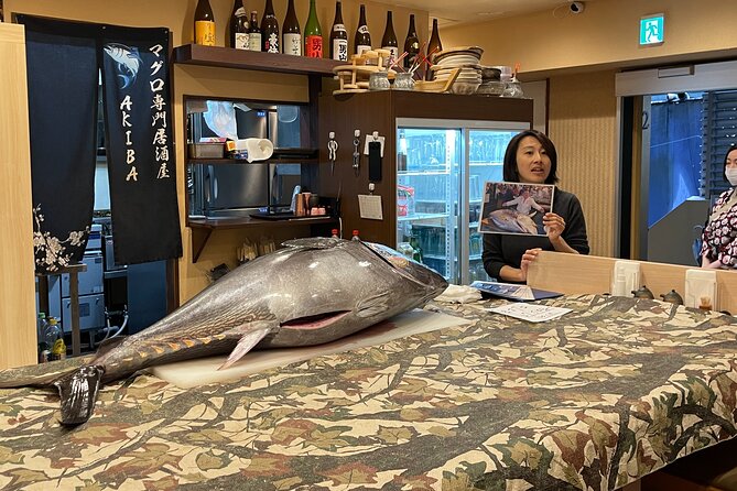Tuna Cutting Show in Tokyo & Unlimited Sushi & Sake - Tuna Cutting Performance
