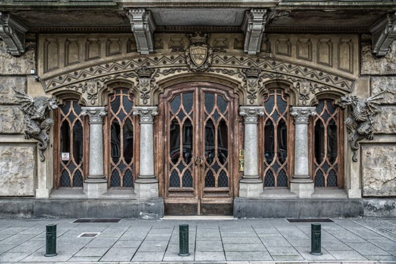 Turin: Art Nouveau Walking Tour With Coffee - Key Points