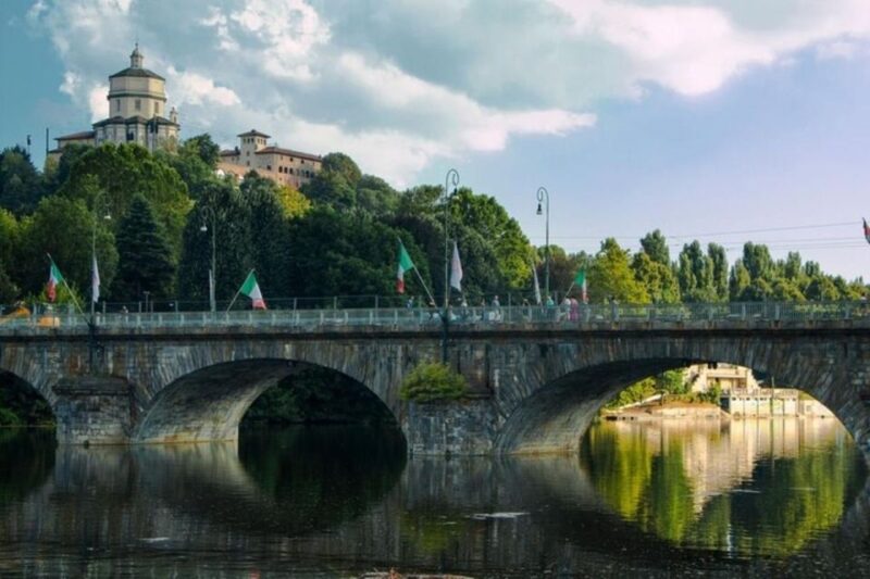 Turin : Must-See Attractions Walking Tour - Key Points