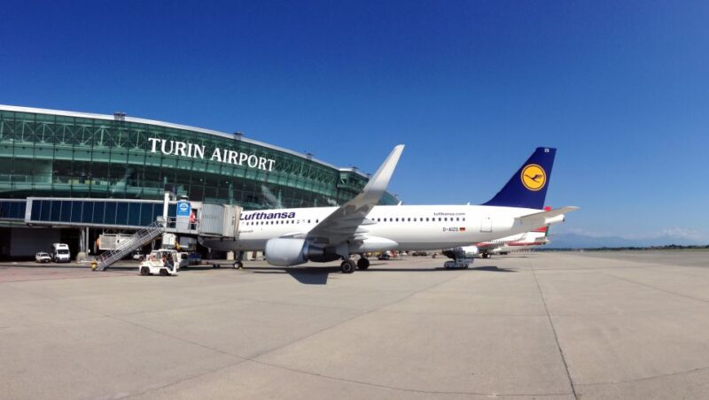 Turin: Private 1-Way Transfer to Turin International Airport - Group Discounts