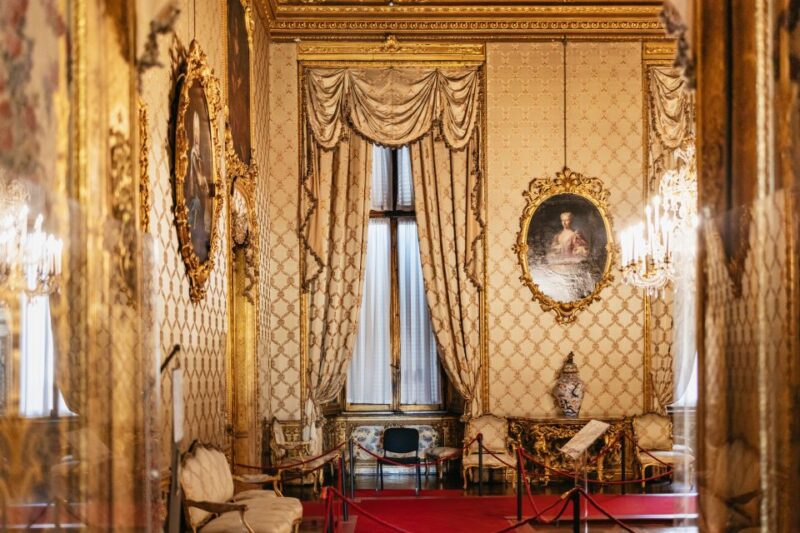 Turin: Royal Palace Entry Ticket and Guided Tour - Tour Details