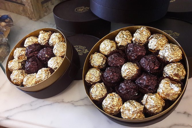 Turin Sweet & Chocolate Tour - Do Eat Better Experience - Multilingual Tour Guides