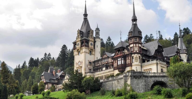 TURISTIM TOGETHER (Peleș Castle, Bran Castle, Brașov) - Key Points