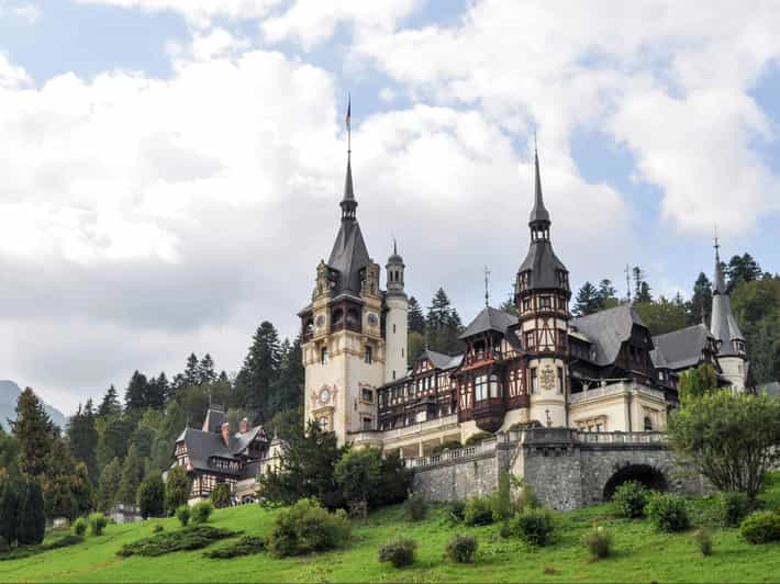 TURISTIM TOGETHER (Peleș Castle, Bran Castle, Brașov) - Itinerary and Locations