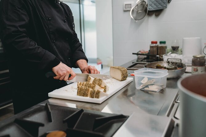 Tuscan Cooking Class With Meal in Chianti, Savor Tuscanys Best - Discover Homemade Pasta With Seasonal Ingredients