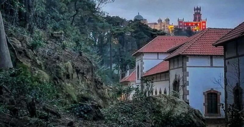 Twilight Hiking in Sintra With a Local Writer - Historical Insights