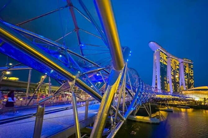 Twilight Magic Singapore River Cruise and 2 Light Show - An In-Depth Look at the Experience