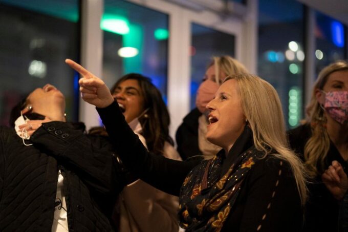 Twilight Sip and Dine St. Petersburg - Scenic Waterfront Stroll