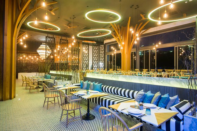 Twilight Stylish Sky Set Dinner Review - Dining Ambiance and Views