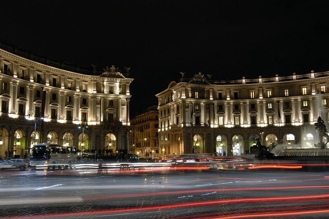 Twilight Treasures: An Evening Tour Through Romes Rich History - Navigating the Evening Streets