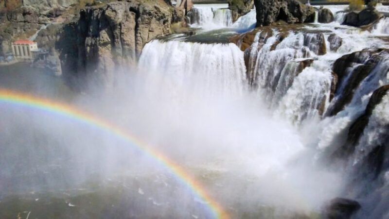 Twin Falls: Dierkes Lake Hike & Shoshone Falls Guided Tour - Included in the Tour