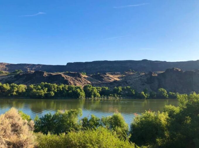 Twin Falls: Dierkes Lake Hike & Shoshone Falls Guided Tour - Pickup and Drop-off