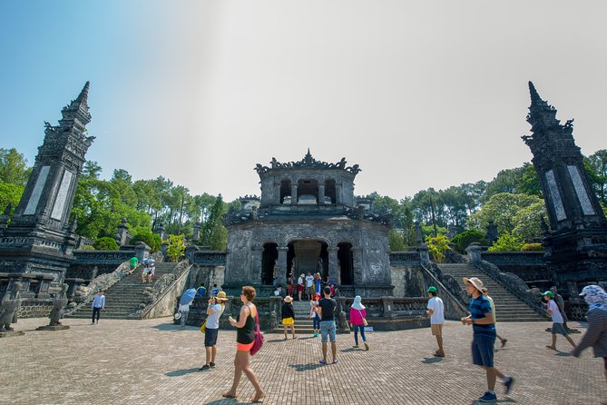 Two-Day Hue Heritage & DMZ From Hoi an - Dong Ba Market