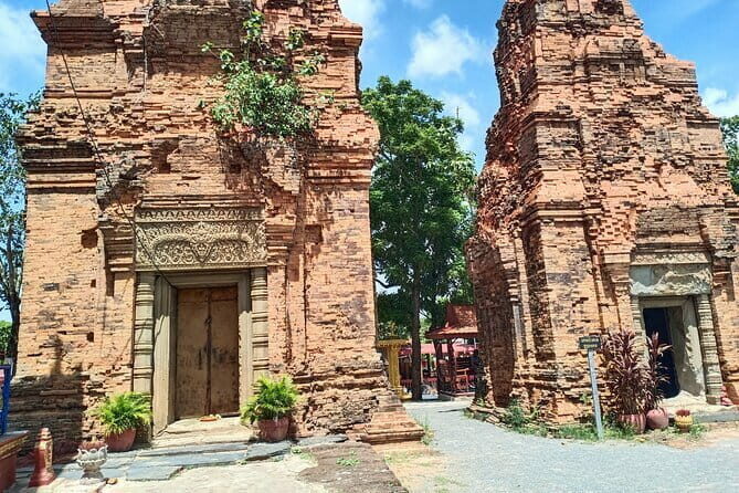 Two Day Tour, Taxi Phnom Penh to Siem Reap, Angkor Visit & Return - Perfect for Who?
