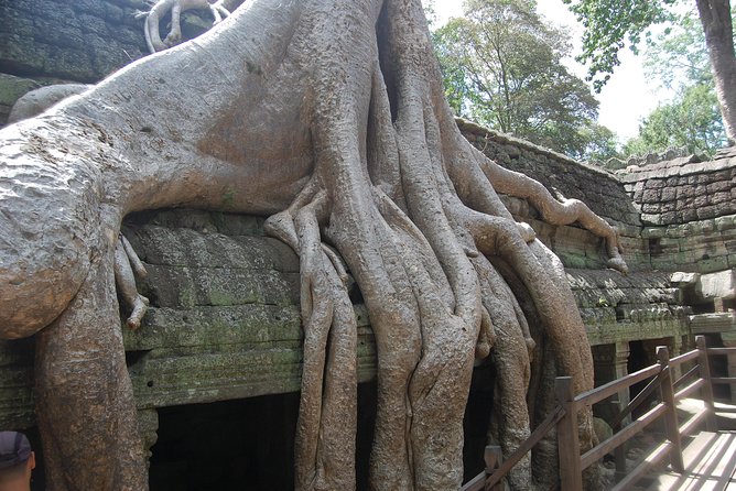 Two Days Angkor Historical and Kulen Mountain Waterfall - Phnom Kulen