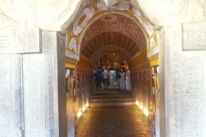 Two Days Cultural Tour Sigiriya Dambulla and Kandy - Additional Considerations