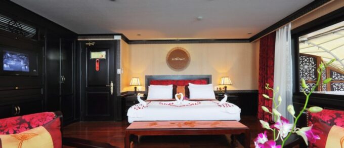 Two Days One Night Ha Long Bay Cruise Transfer Included - Cruise Capacity and Amenities
