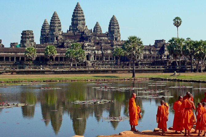 Two-Days Tour Discovering Angkor Wat and Beng Mealea Temple - Angkor Wat Sunrise
