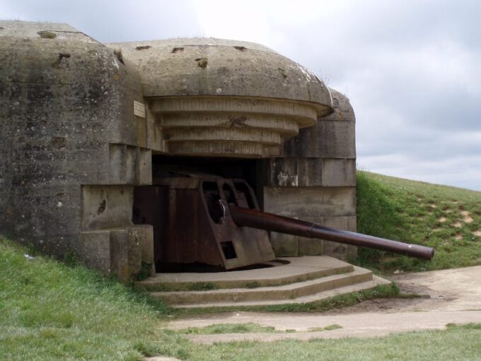 Two Days Tour Following the D-Day, Normandy From Bayeux - Pointe Du Hoc Fortifications