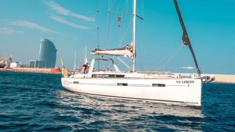 Two Hour Luxury Sailing Experience With Open Bar - Key Points