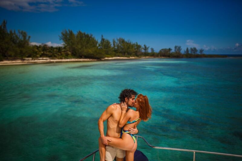 TYE All Inclusive Luxury Yacht With Private Island - Yacht Features and Amenities