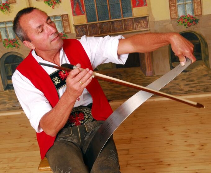 Tyrolean Evenings With the Gundolf Family in Innsbruck - Dining Options Available