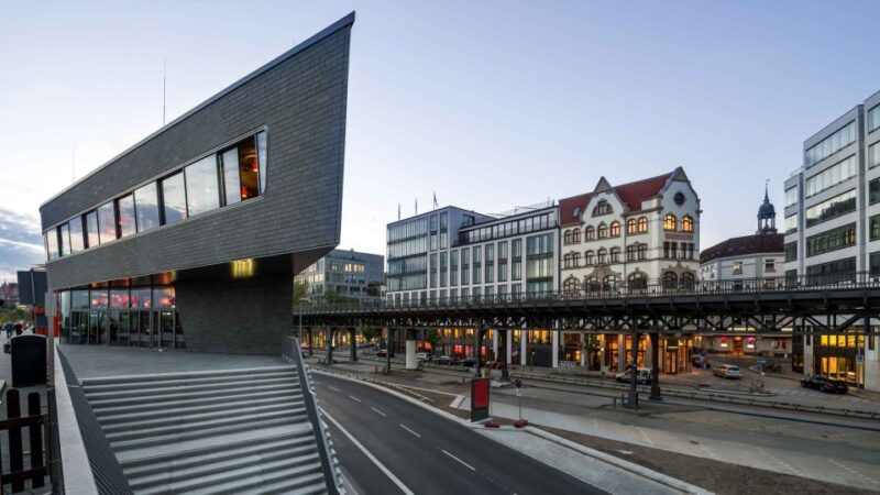 U-Boot Museum & War History Private Tour in Hamburg - Important Information