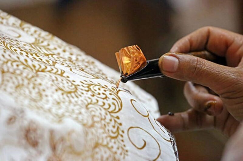 Ubud: 3-Hour Batik Making Class - Balinese Batik Techniques