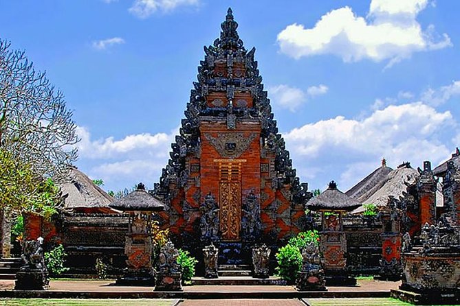 Ubud and Tanah Lot Tours - Tegenungan Waterfall