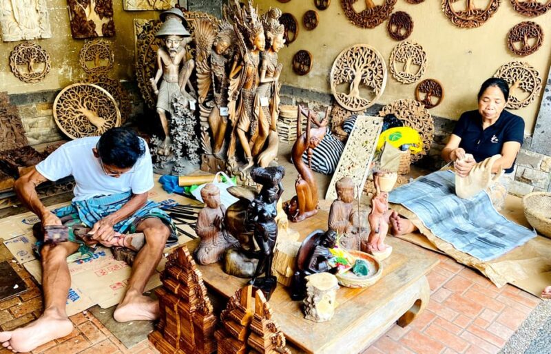 Ubud : Art Shopping Tour - Wood Carving Expertise